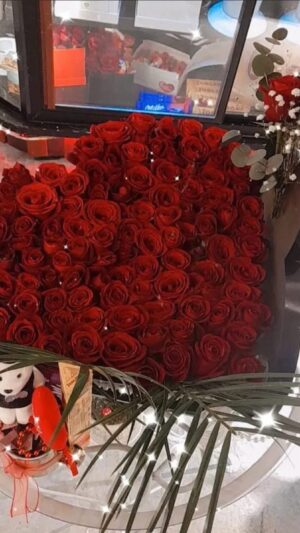 XL beden kadife kalp kutu dolusu gül